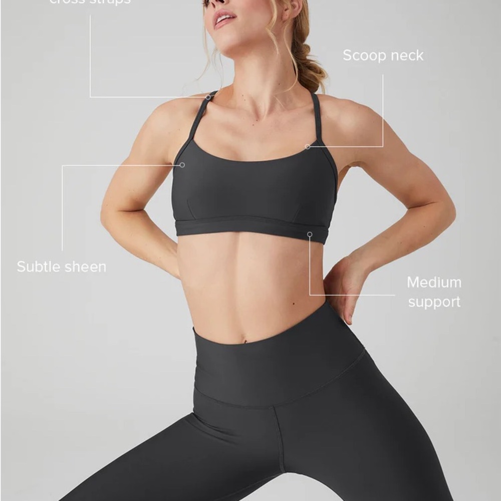 ALO Yoga Gray Sports Bra Minimalist Design